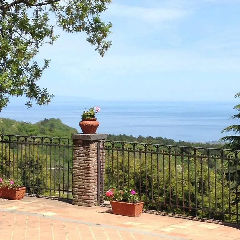 Feudo Algerazzi Villa Zafferana Etnea Italië