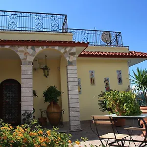 vacation-home-lagrumeto.hotels-amalfi.com/